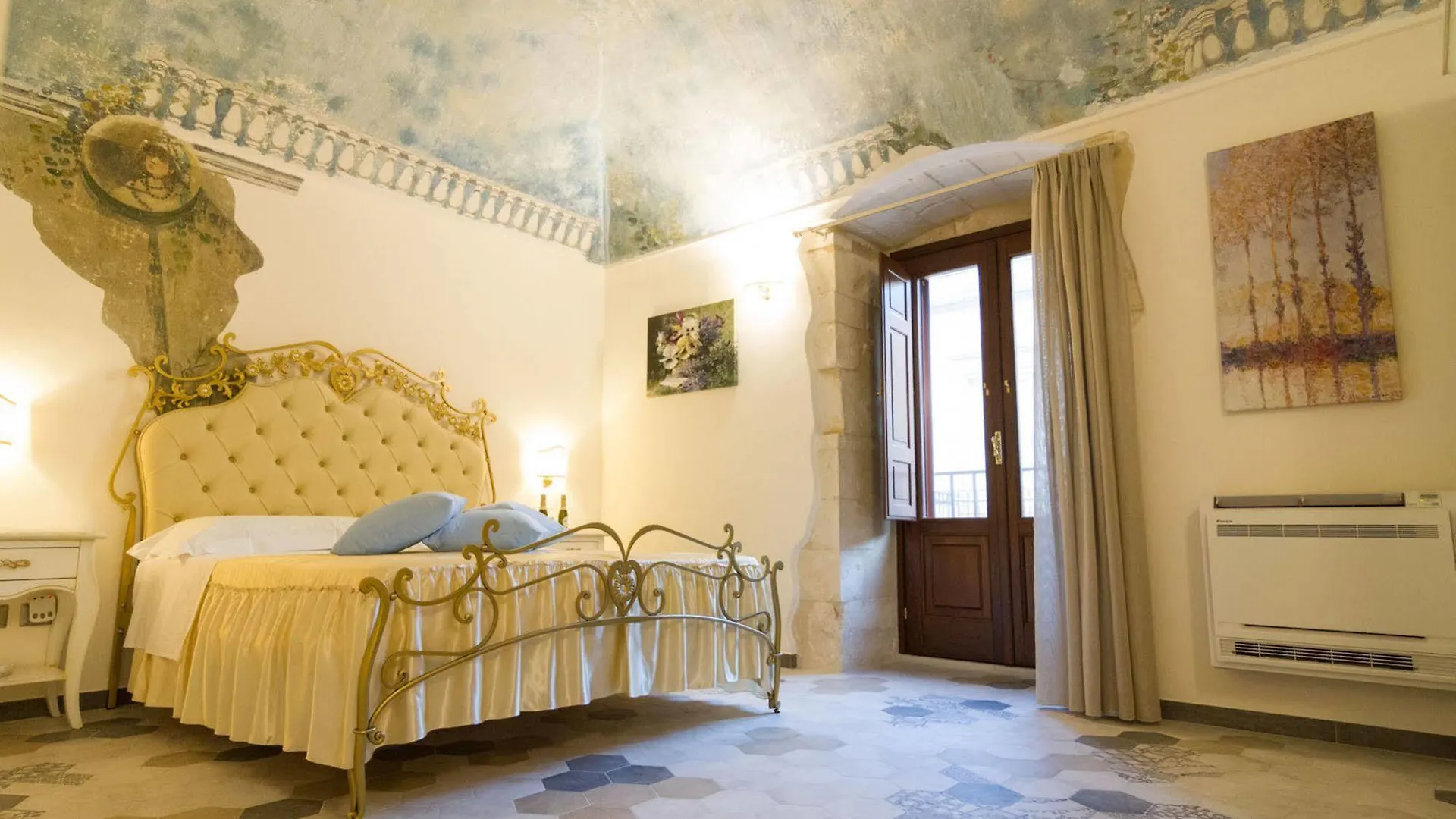Bed and Breakfast Palazzo Tasca Noto Bed & Breakfast