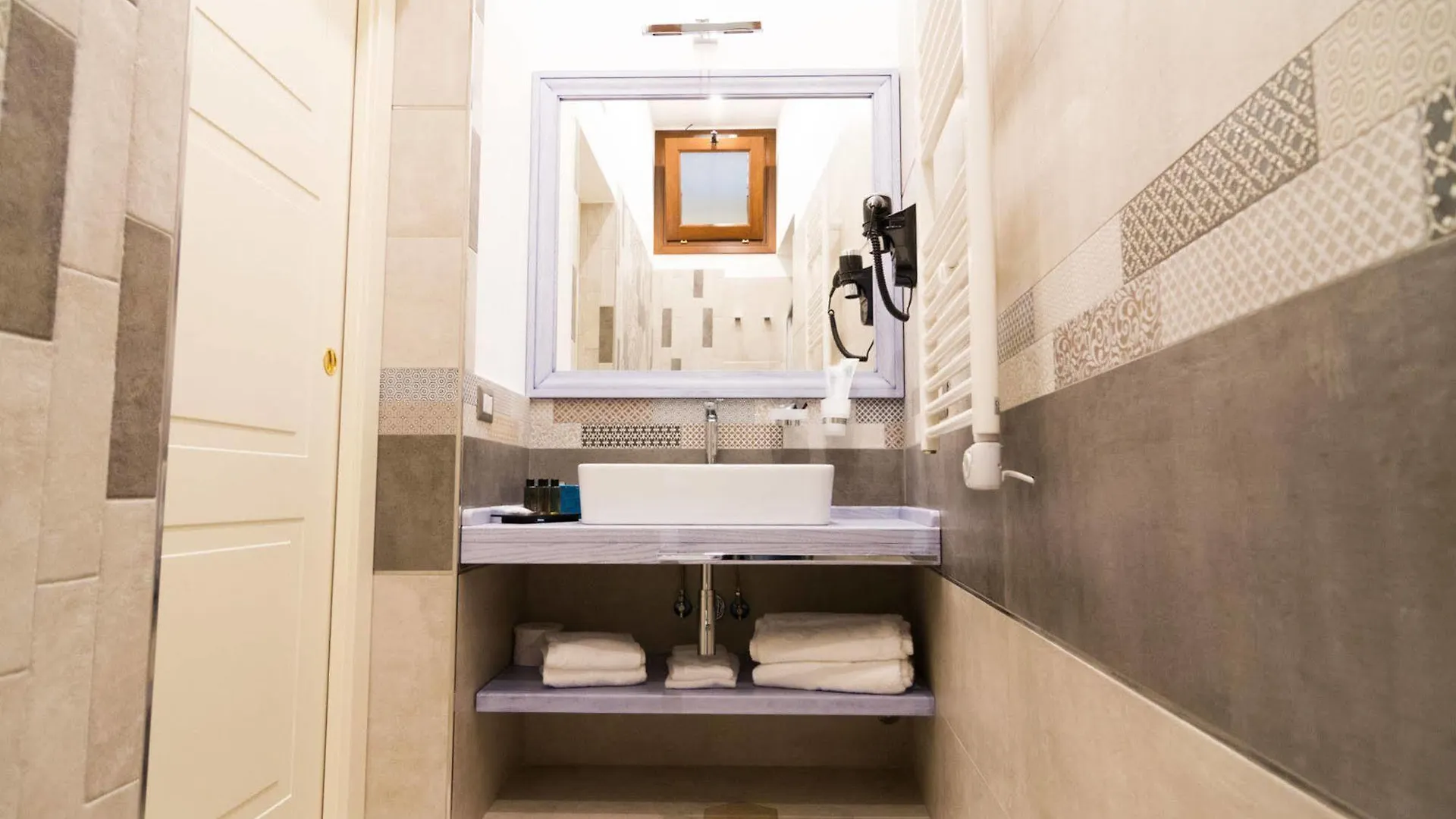 Bed and Breakfast Palazzo Tasca Noto 3*,