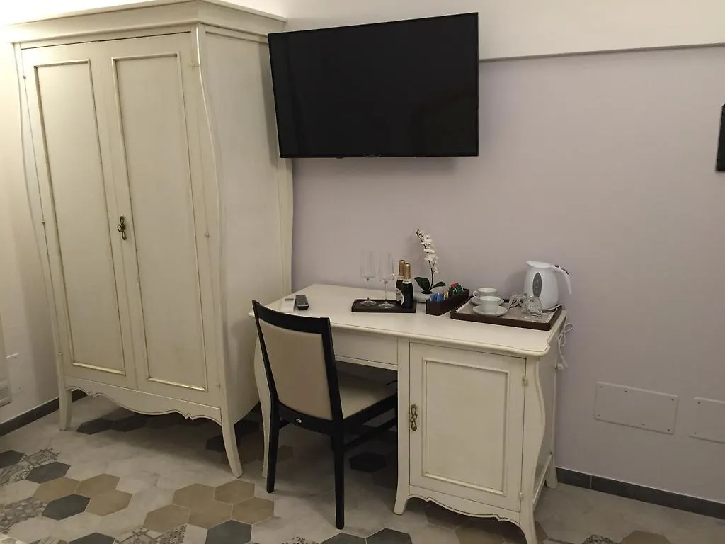 Palazzo Tasca Bed & Breakfast Noto 3*,  Italy