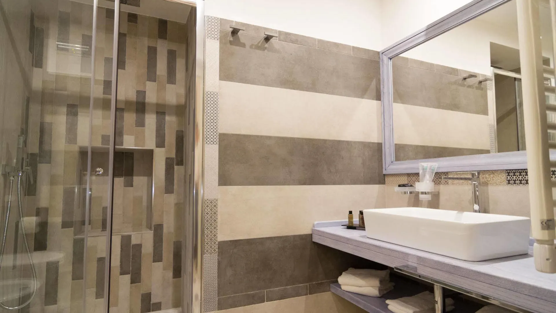 Palazzo Tasca Bed & Breakfast Noto 3*,  Italy
